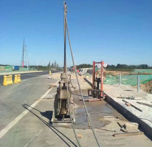 西峰公路高聚物注浆加固